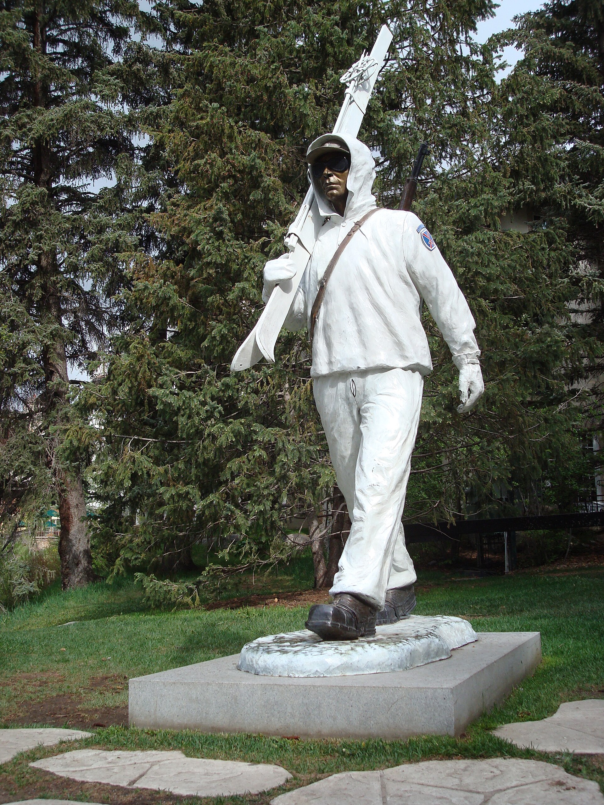 The "Ski Trooper" bronze sculpture in Slifer Plaza honors soldiers of the U.S. Army's 10th Mountain Division , which trained at Camp Hale, near Vail, Colorado during World War II.