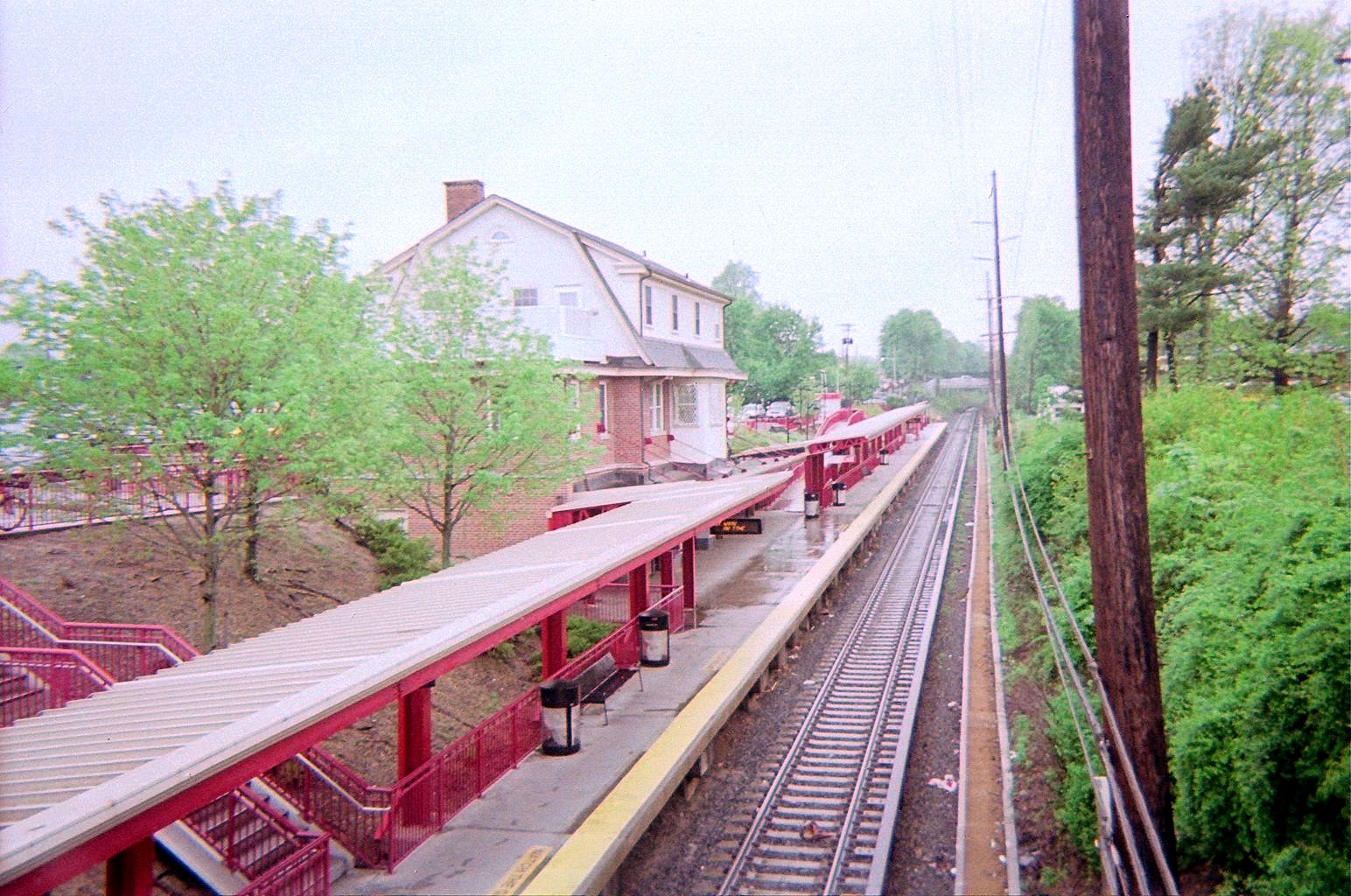 Manhasset Long Island Rail Road station seen from the bridge