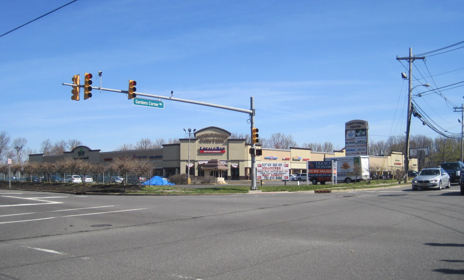 A street view of Yorketown in Manalapan Township, New Jersey.