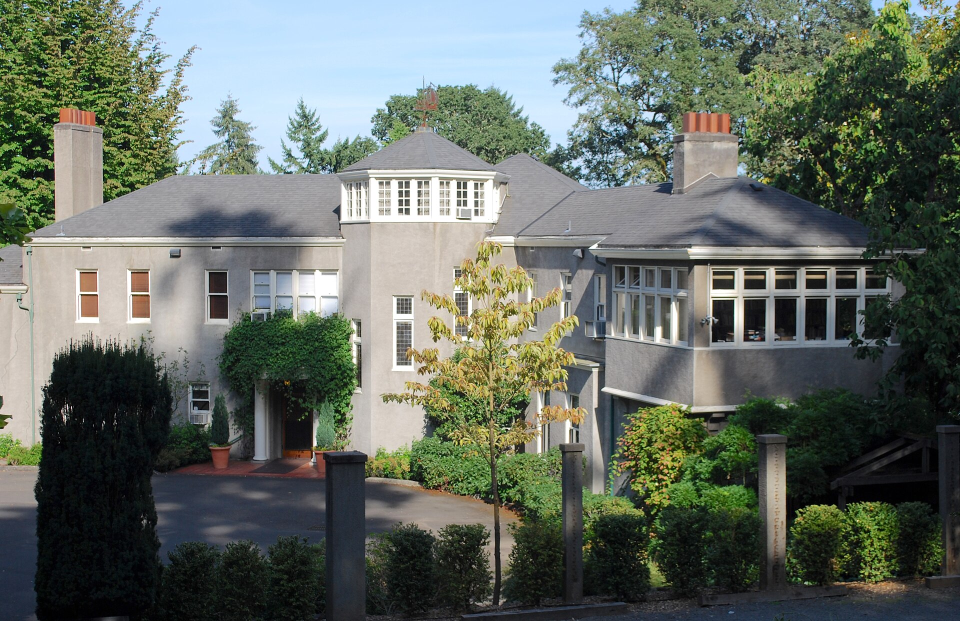 The Peter and Laurie King Kerr estate in Dunthorpe