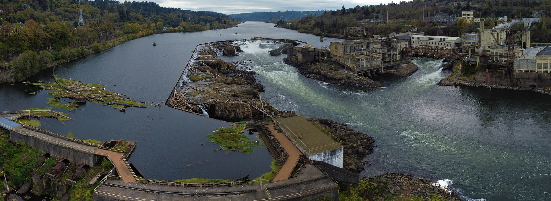Aerial view of Willamette Falls near Stafford