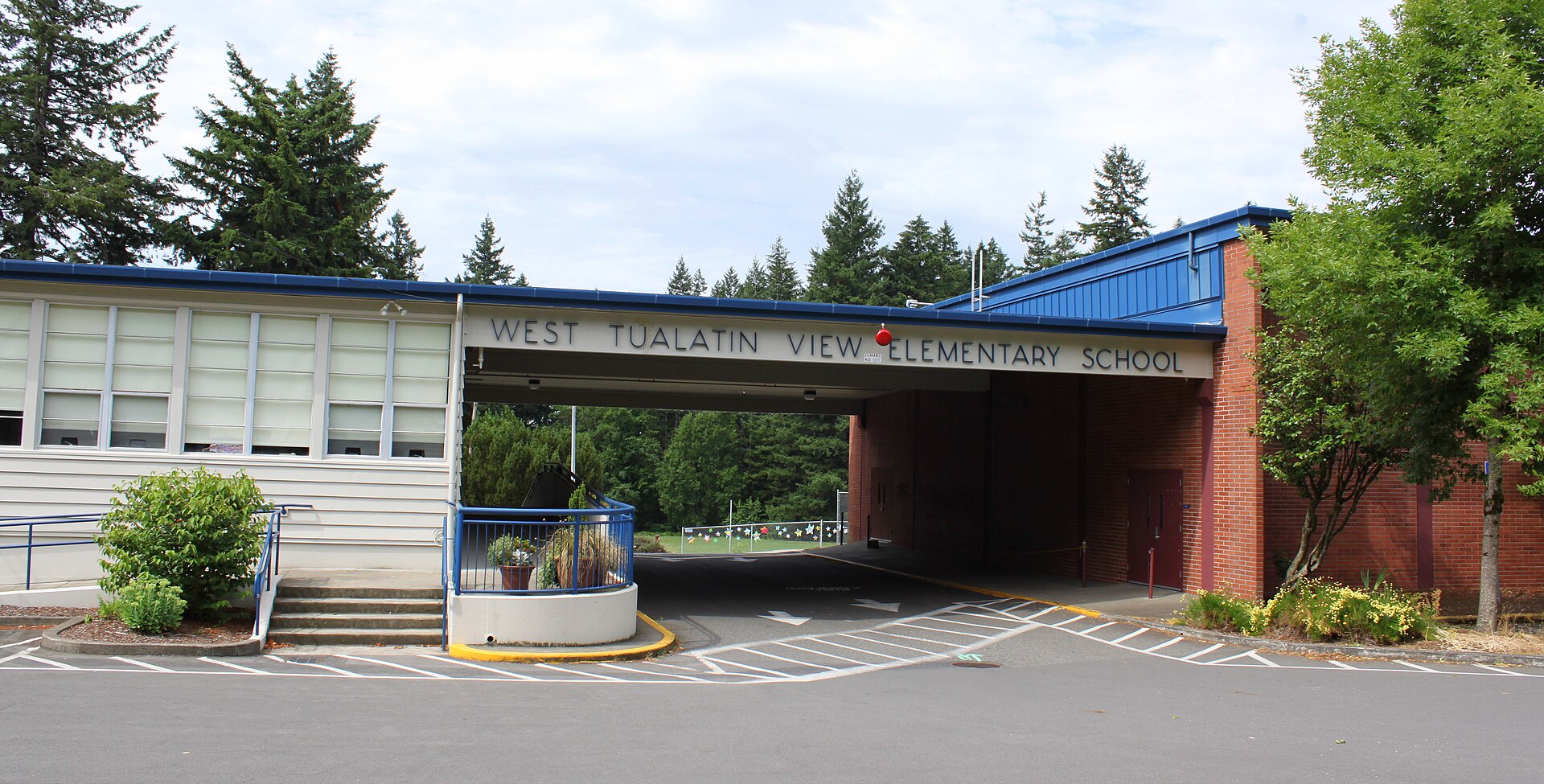 The entrance of West Tualatin View Elementary School in the West Haven-Sylvan area near Portland, Oregon