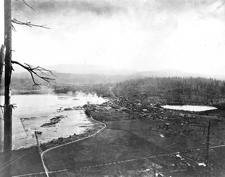 A circa-1906 panoramic view of the town of Clear Lake, Washington.