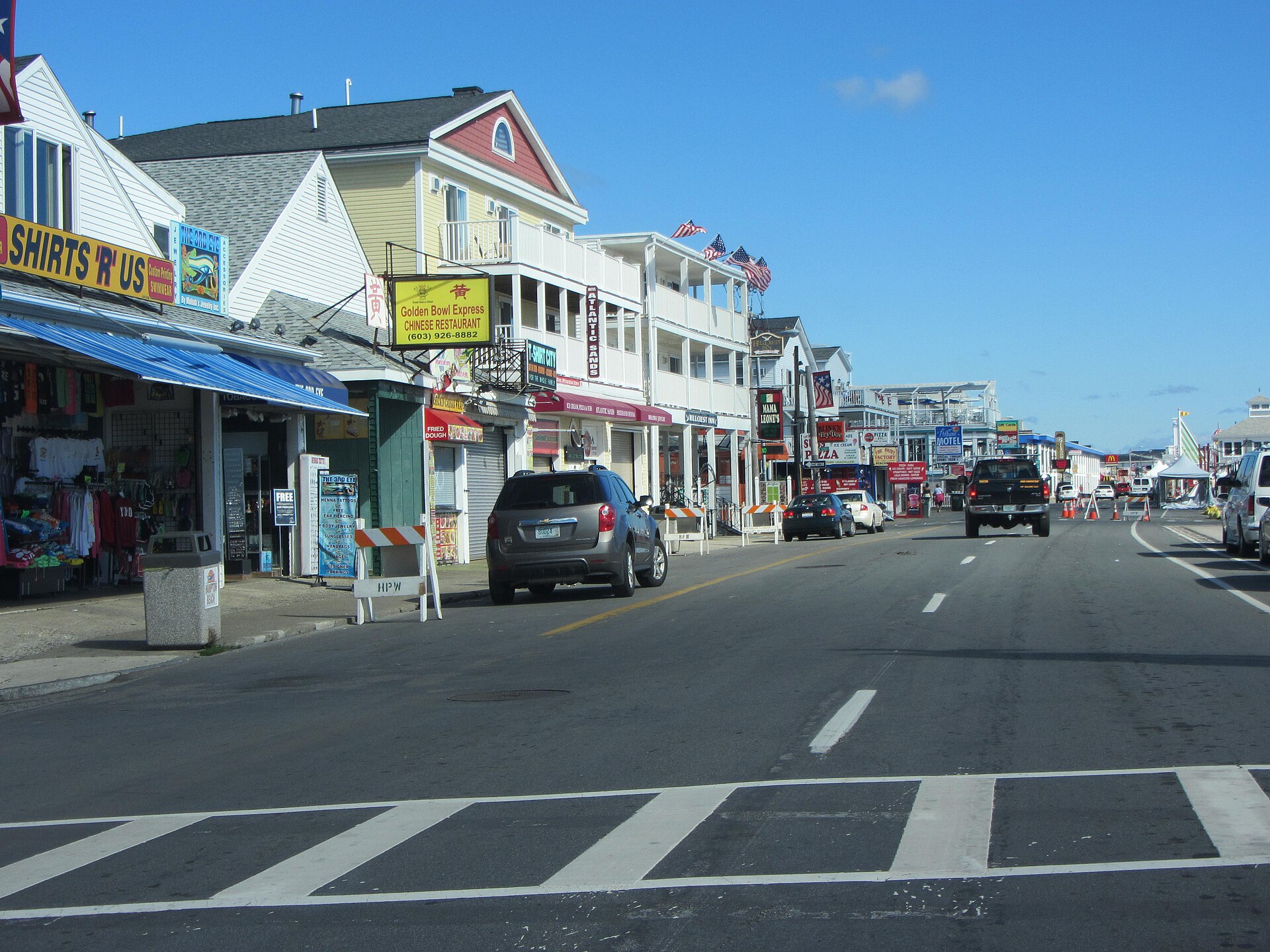 Shops and buildings along the main street at Hampton Beach