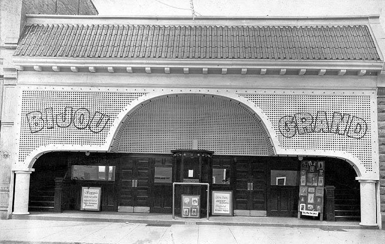 Historic photograph of the Bijou Grand Theatre in Walla Walla around 1915