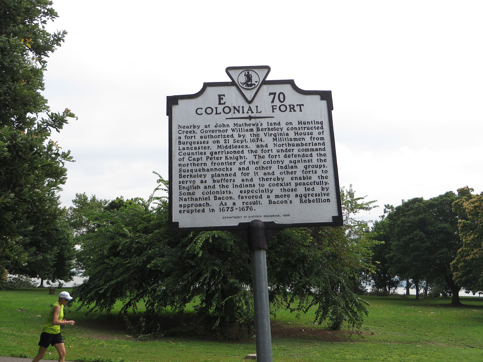 The Virginia historical marker for the Colonial Fort in Belle Haven.