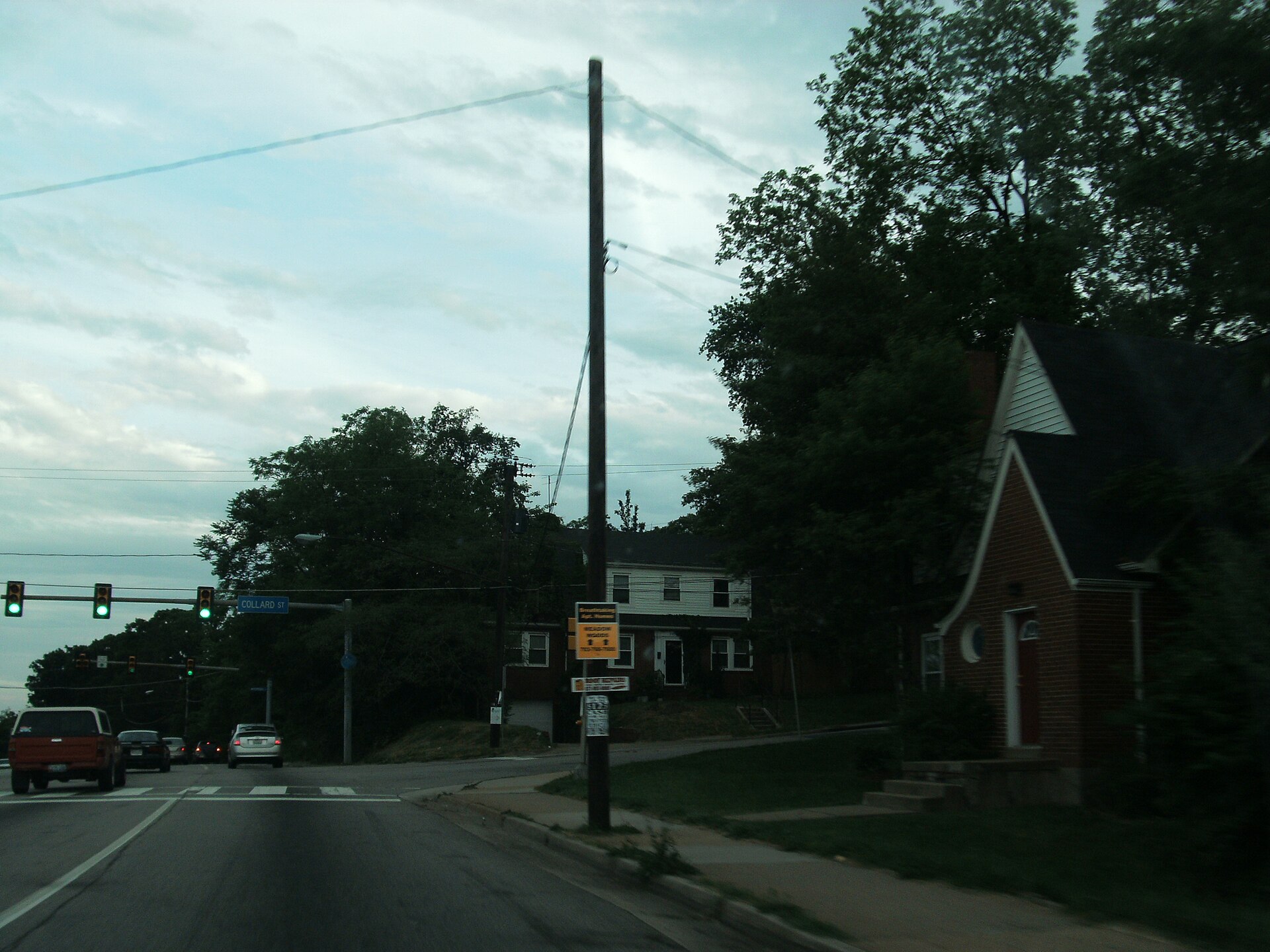 A residential street in Groveton near Collard Street