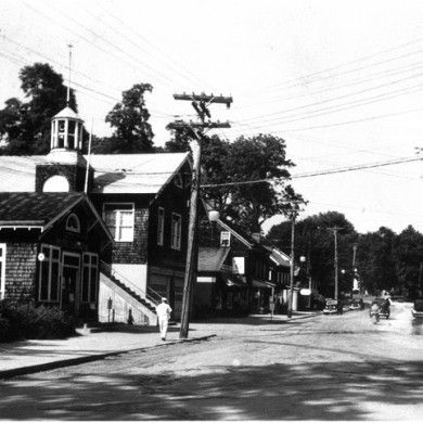 A historic photograph of Christian Avenue in Setauket, New York, circa 1909.