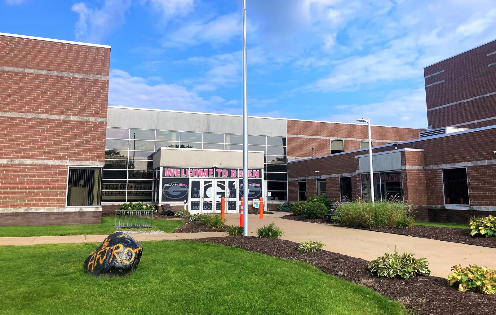 Main entrance of Green High School (Green, Ohio)