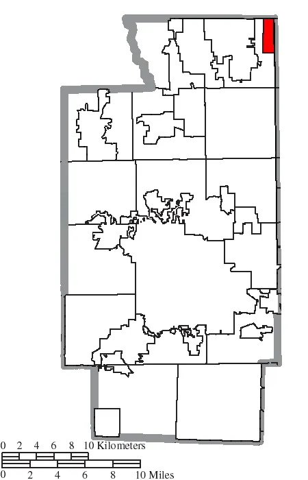 Map of the municipal and township boundaries of Summit County, Ohio, United States, as of the 2000 census, with the location of the villa...