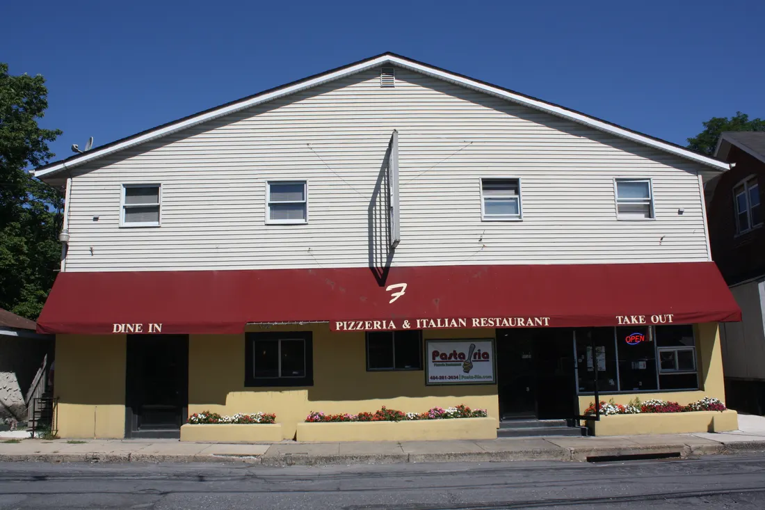 Pasta-Ria, 225 W Northampton St, Bath, Pennsylvania.