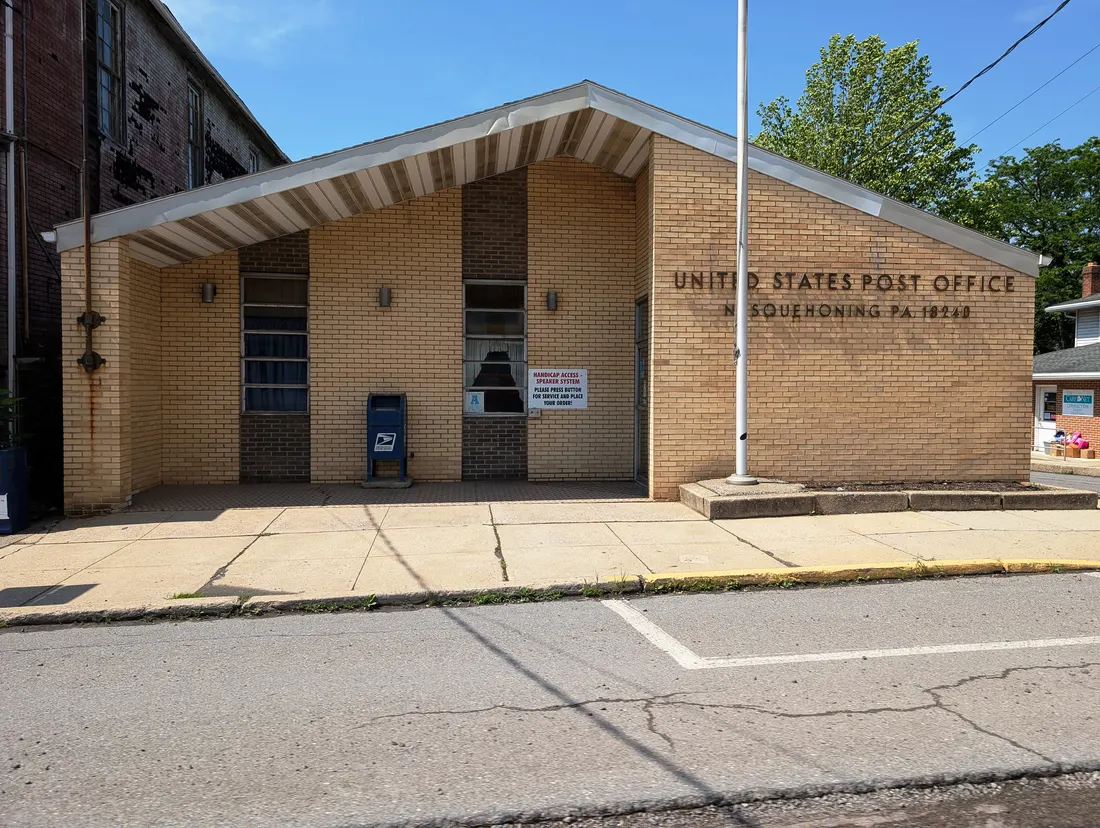 Photo of the Nesquehoning United States Post Office in Nesquehoning, Pennsylvania. Photo taken from U.S. Route 209 (West Catawissa Street) looking north-northwe
