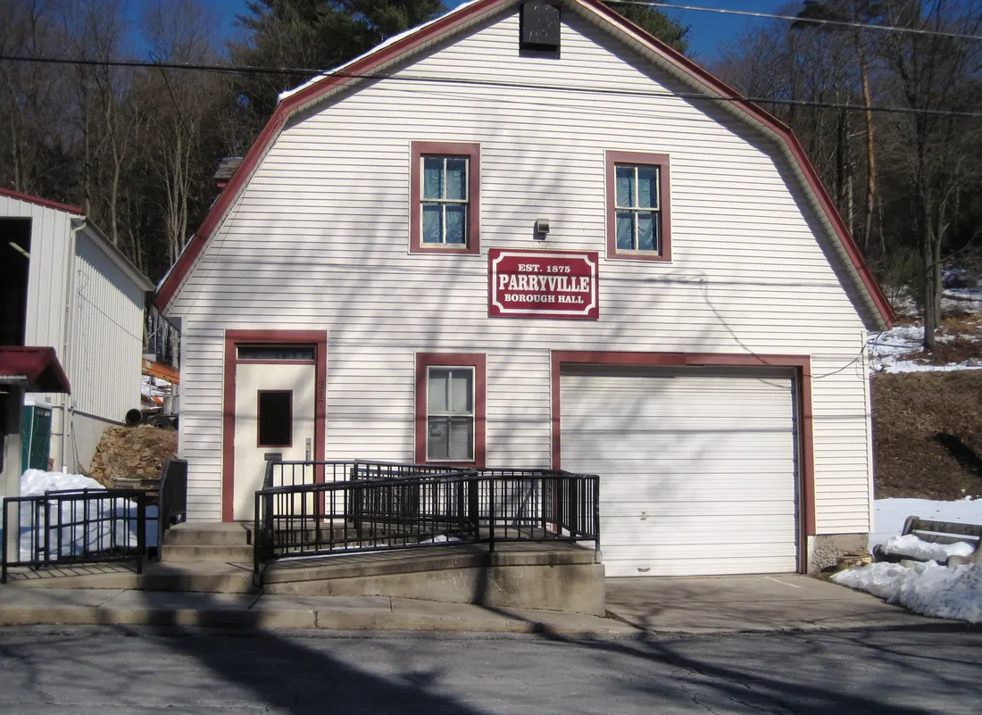 Photo of the Parryville, Pennsylvania borough hall. Photo taken from Centre Street looking east.