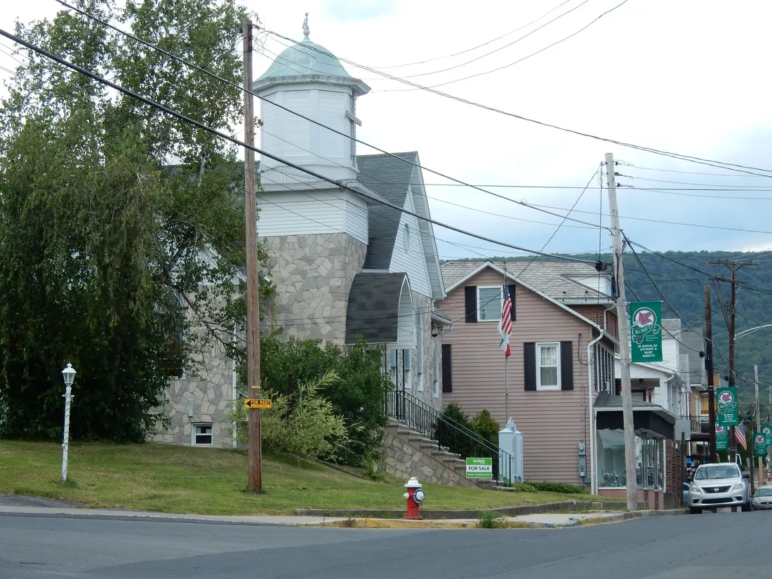 Garibaldi St., Roseto, Northampton County, Pennsylvania. Corner of Chestnut St., looking north.