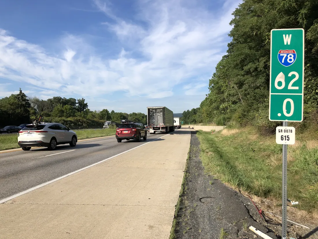 View west along Interstate 78 just east of Exit 60 in Upper Saucon Township, Lehigh County, Pennsylvania
