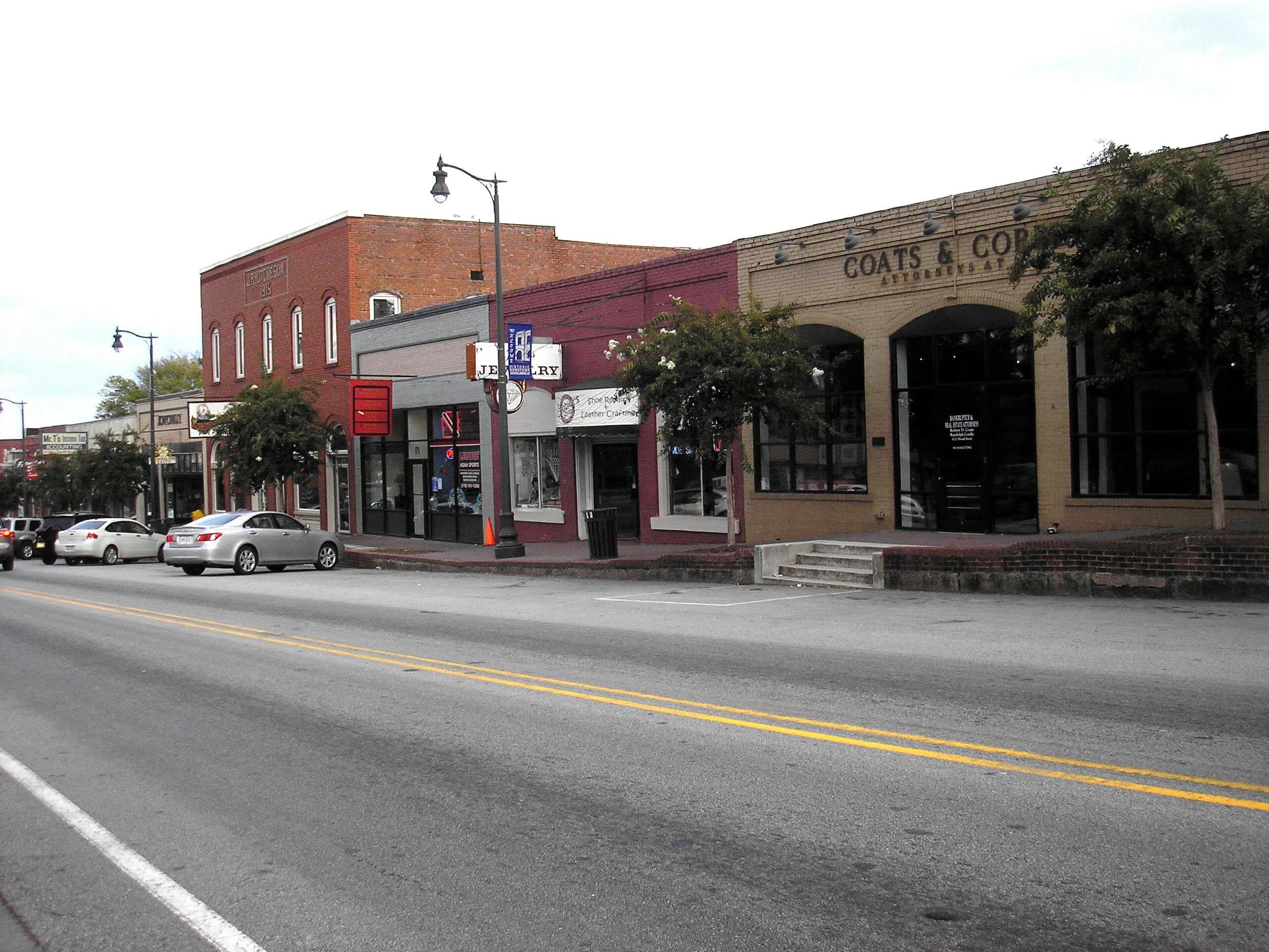 A portion of the Douglasville Commercial Historic District that runs parallel to US 78 (Bankhead Hig