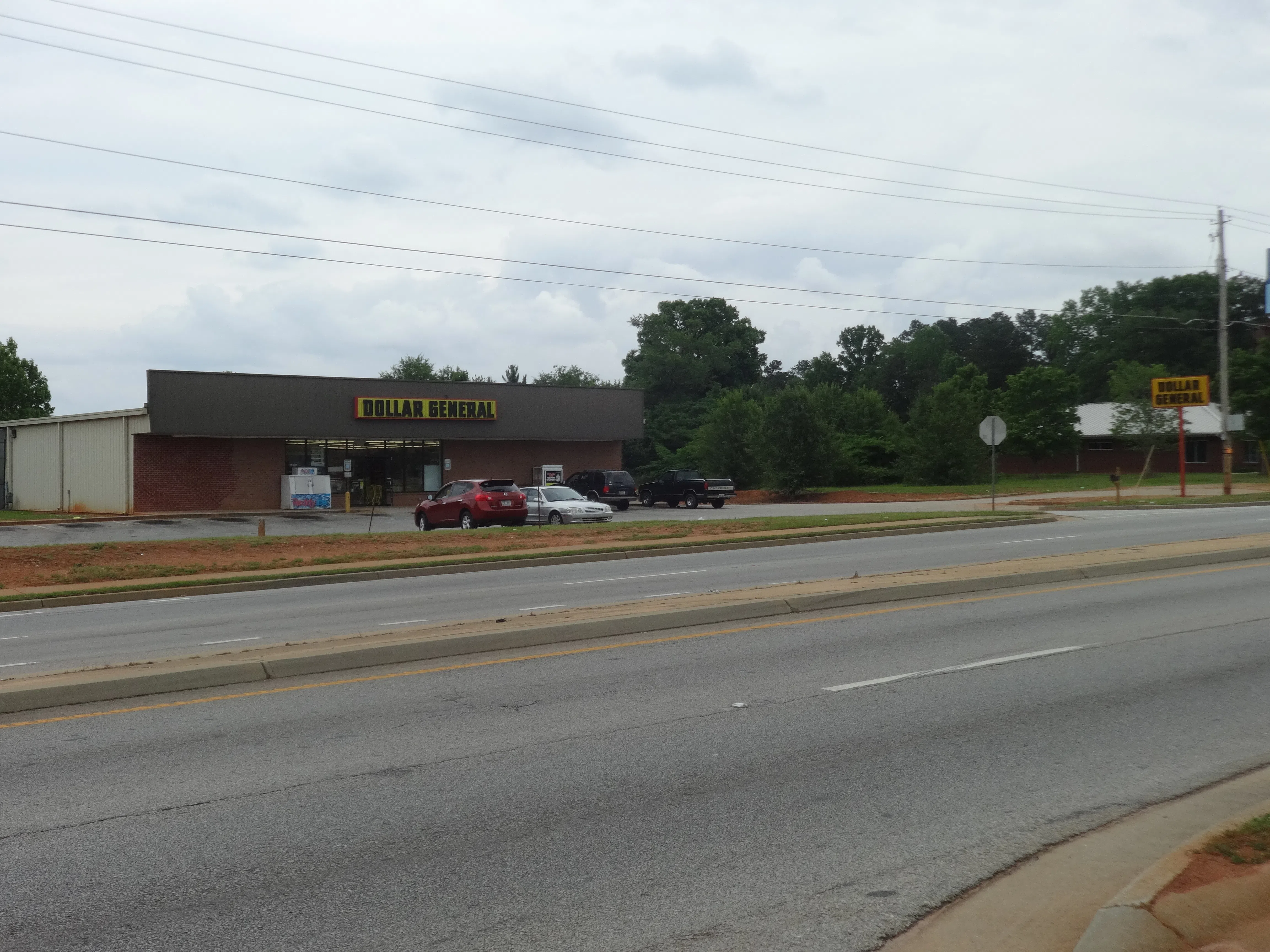 Dollar General store on GA-92, Griffin, Spalding County. Photographer: Michael Rivera. License: