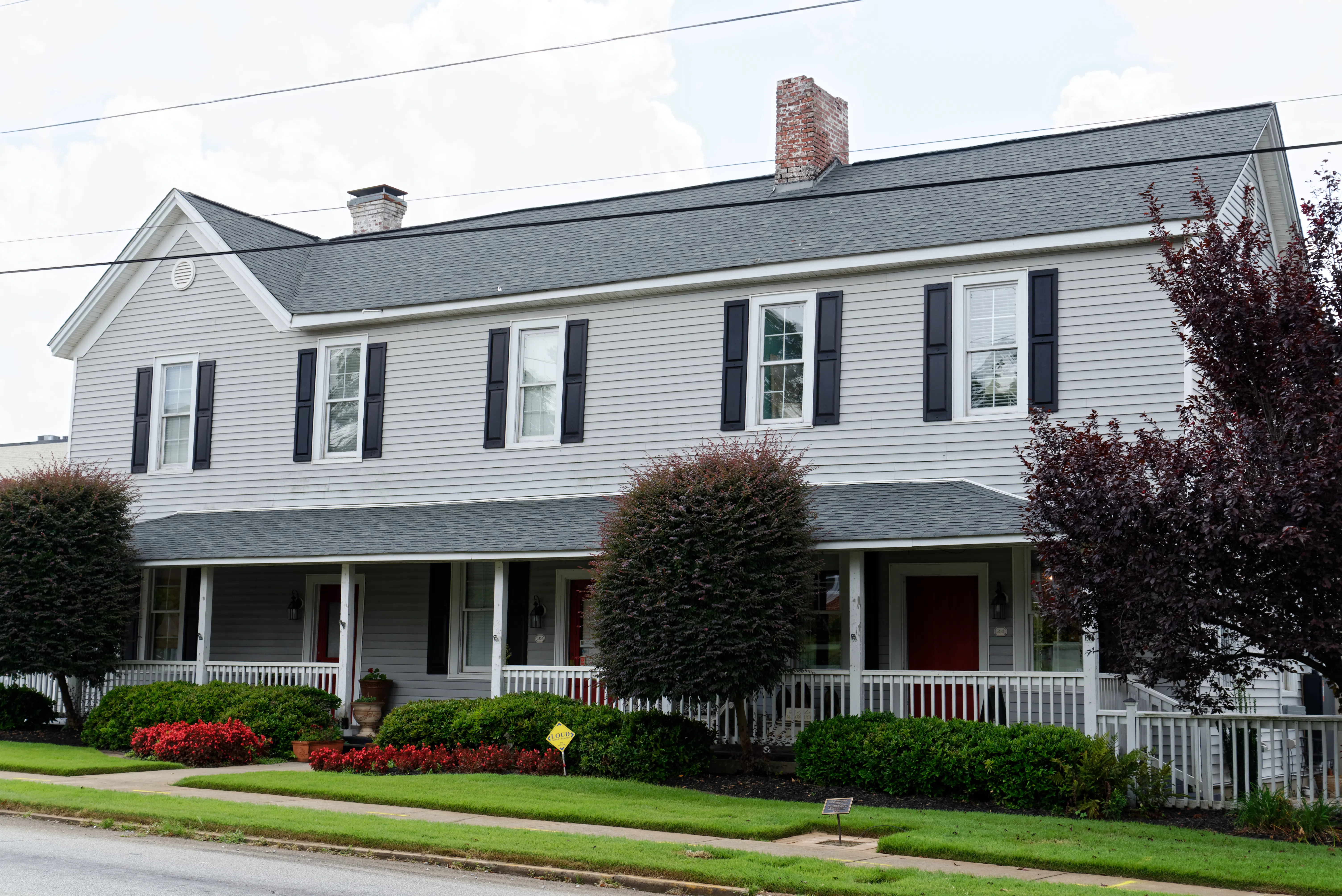 the Globe Hotel in McDonough. License: