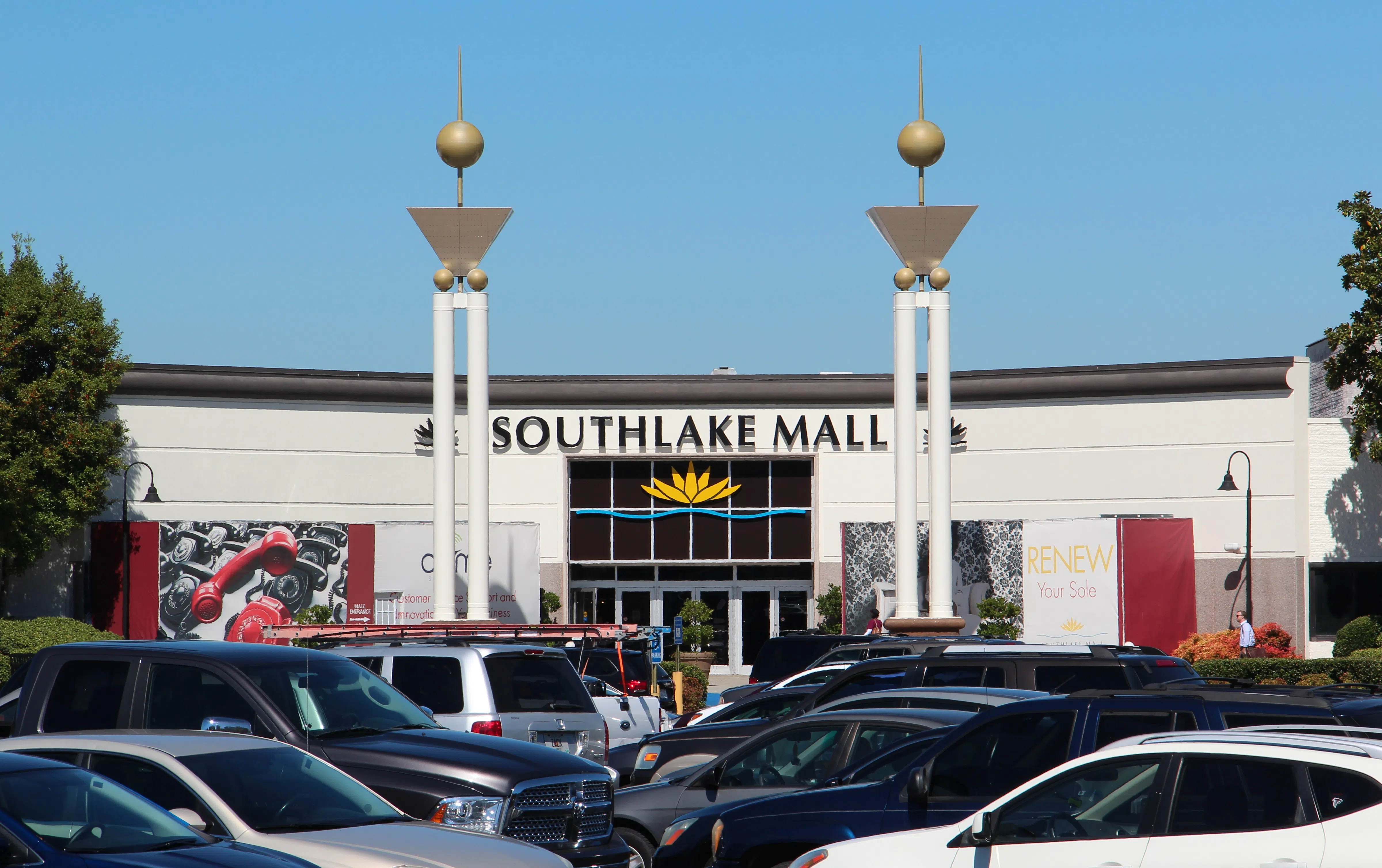 Southlake Mall in Morrow, Georgia, October 2016