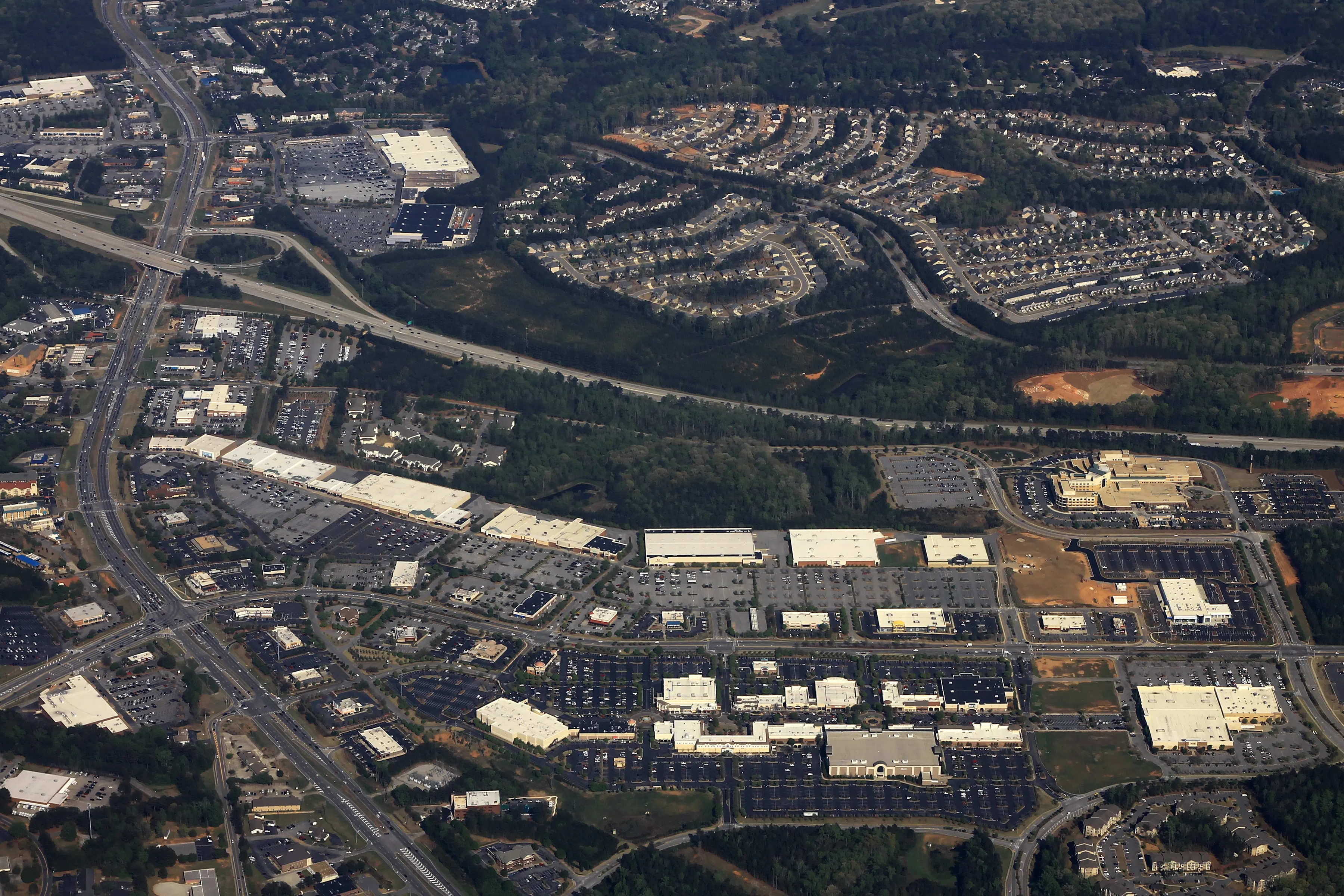commercial development at the I-85 corridor in Newnan. Photographer: formulanone. License: