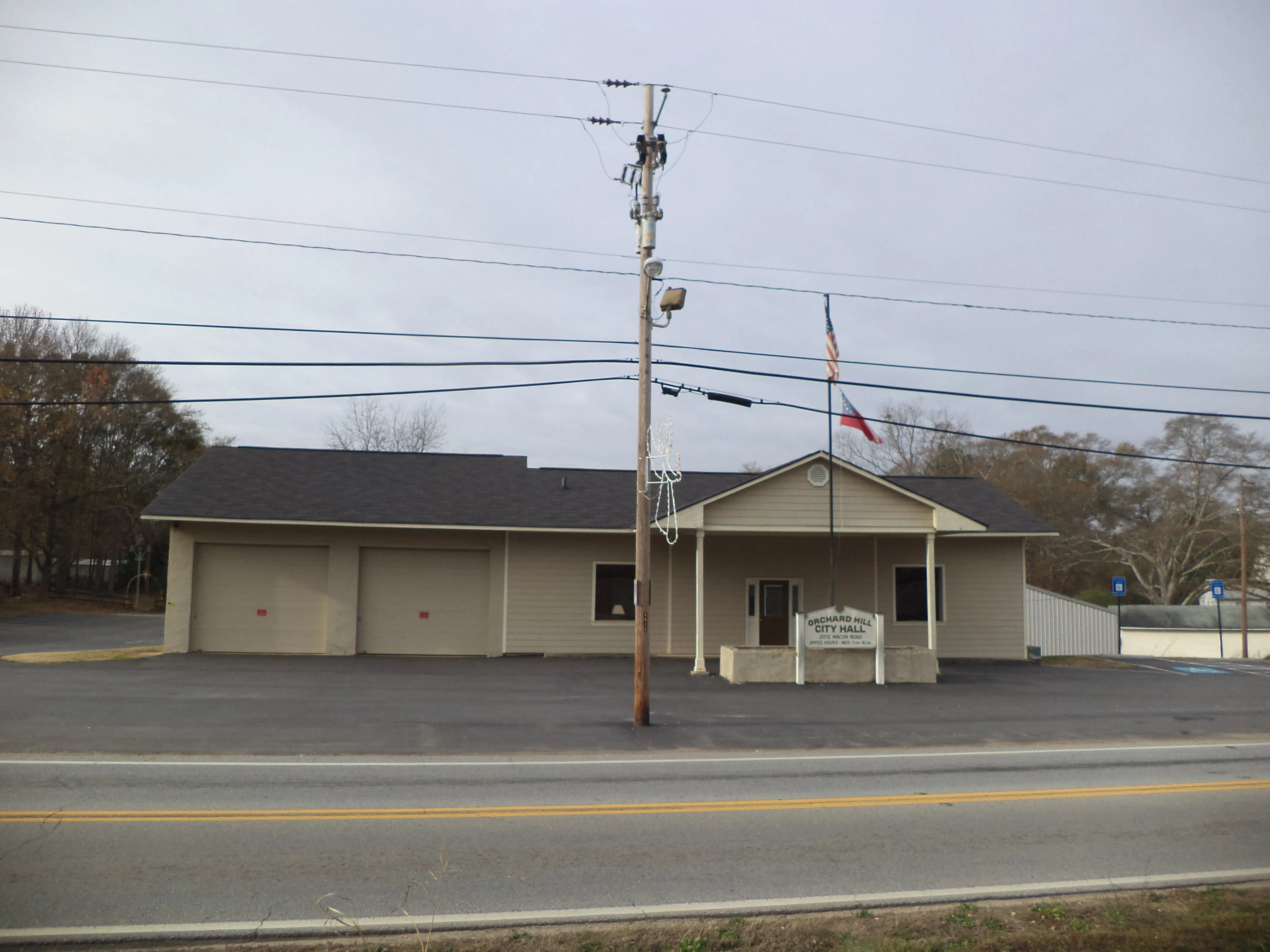Orchard Hill City Hall, Orchard Hill, Spalding County, Georgia — License: