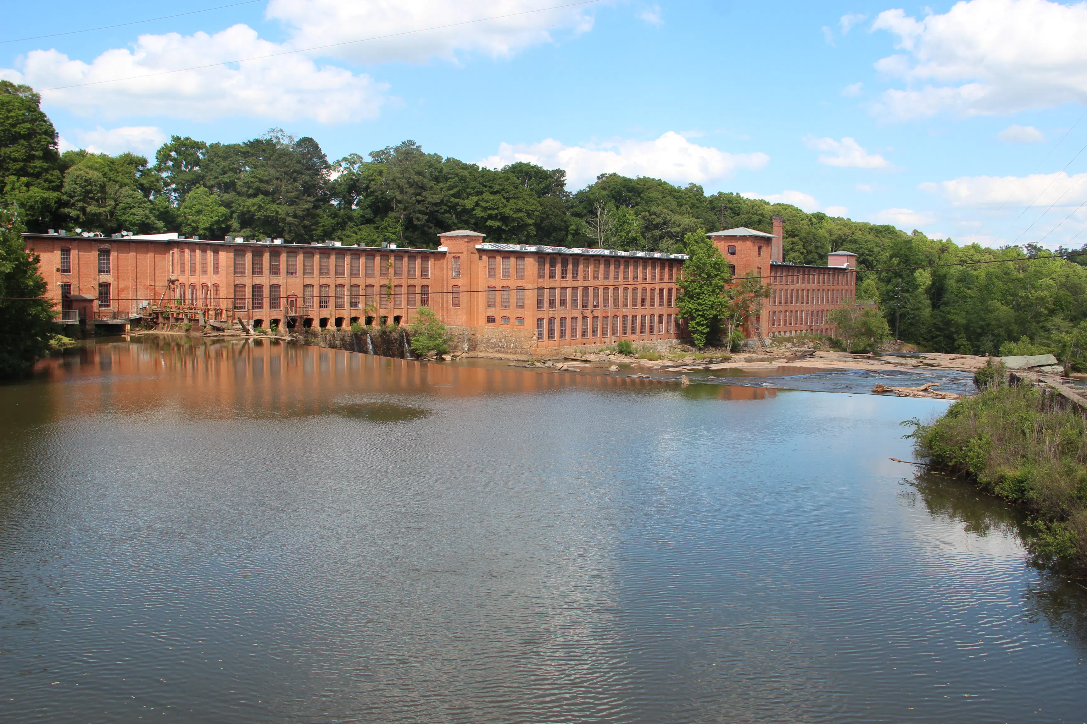 the Porterdale Mill. Photographer: Thomson200. License: