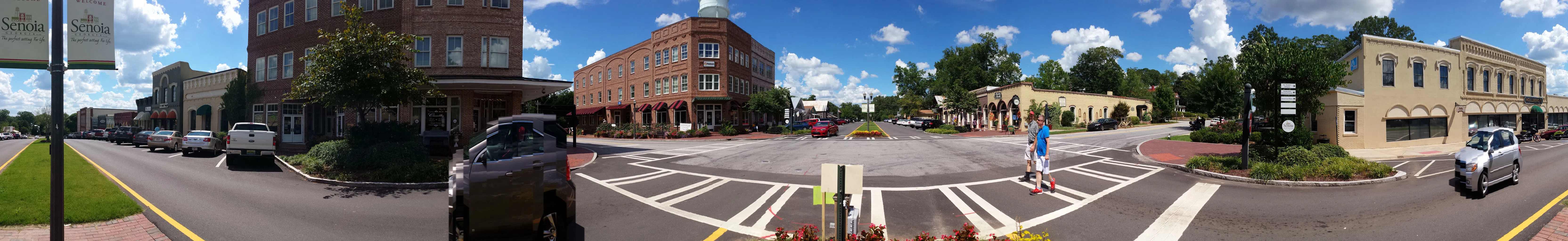 the Senoia Historic District (roughly Couch St., CSX tracks, GA-16, Pylant St.). Photographer: Timkemp. License: