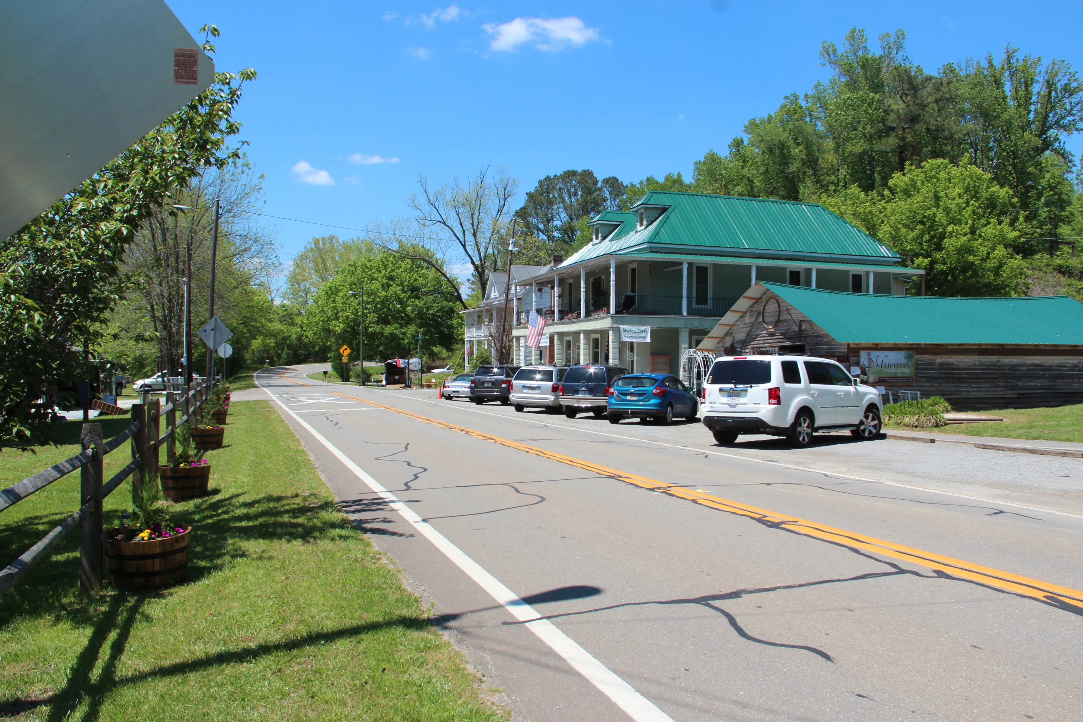 Shops in Talking Rock, Georgia