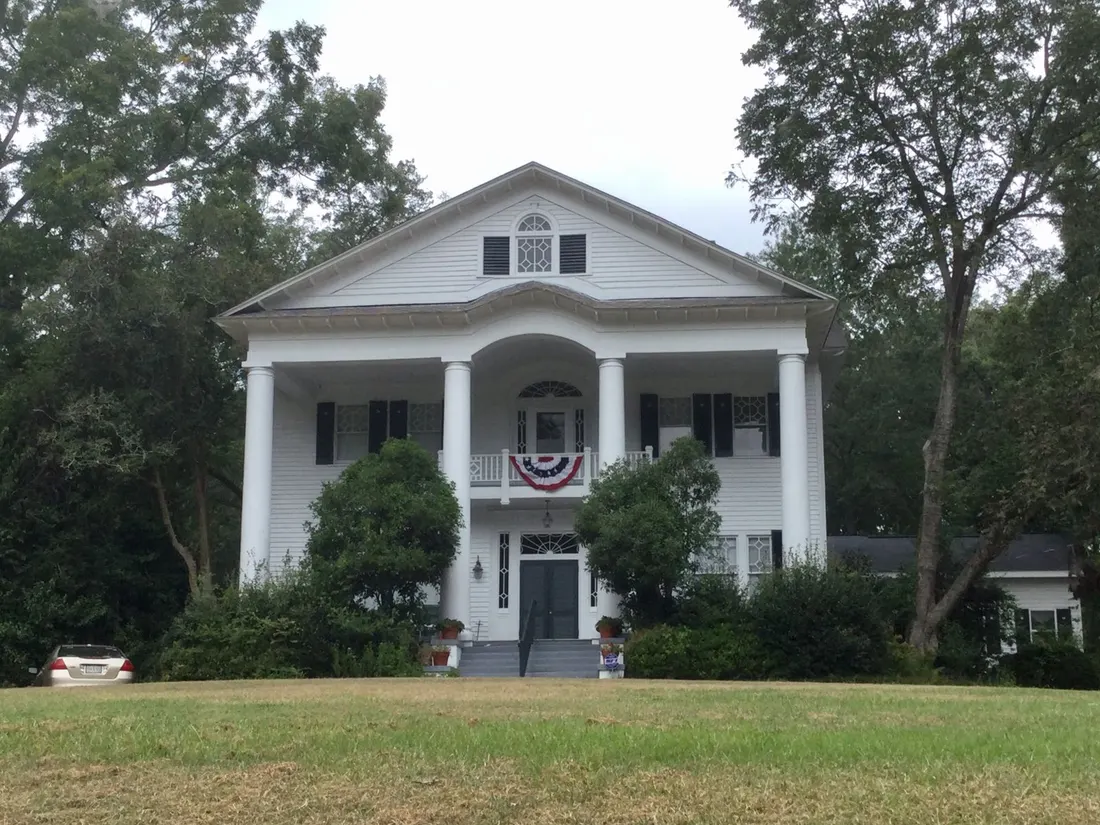 This is an image of a place or building that is listed on the National Register of Historic Places in the United States of America. Its reference number is 72001207 (Wikidata).