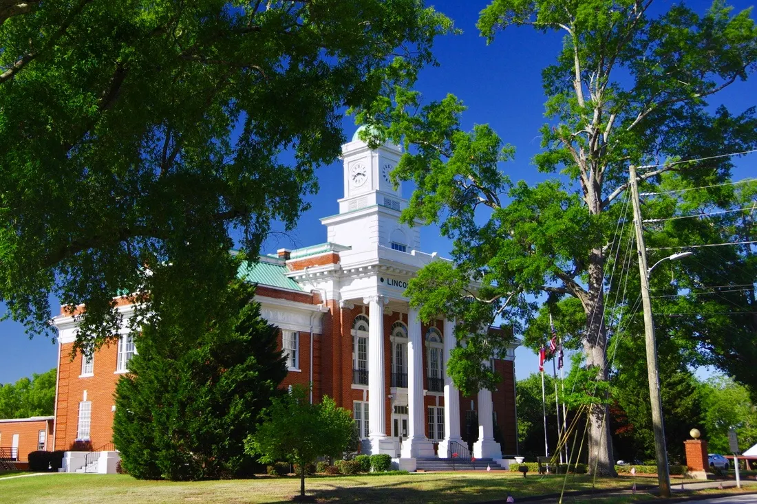 Lincoln County Courthouse in Lincolnton, Georgia, United States