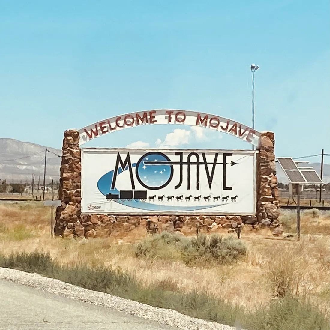 Welcome to Mojave California sign