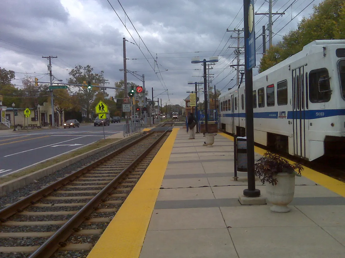 A view of the Ferndale stop on MTA Maryland's Light Rail system. The camera faces south.