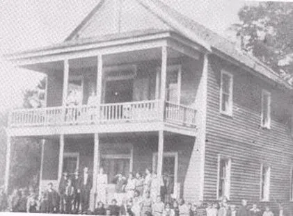 File:Old Live Oak High School, Watson, Louisiana.jpg