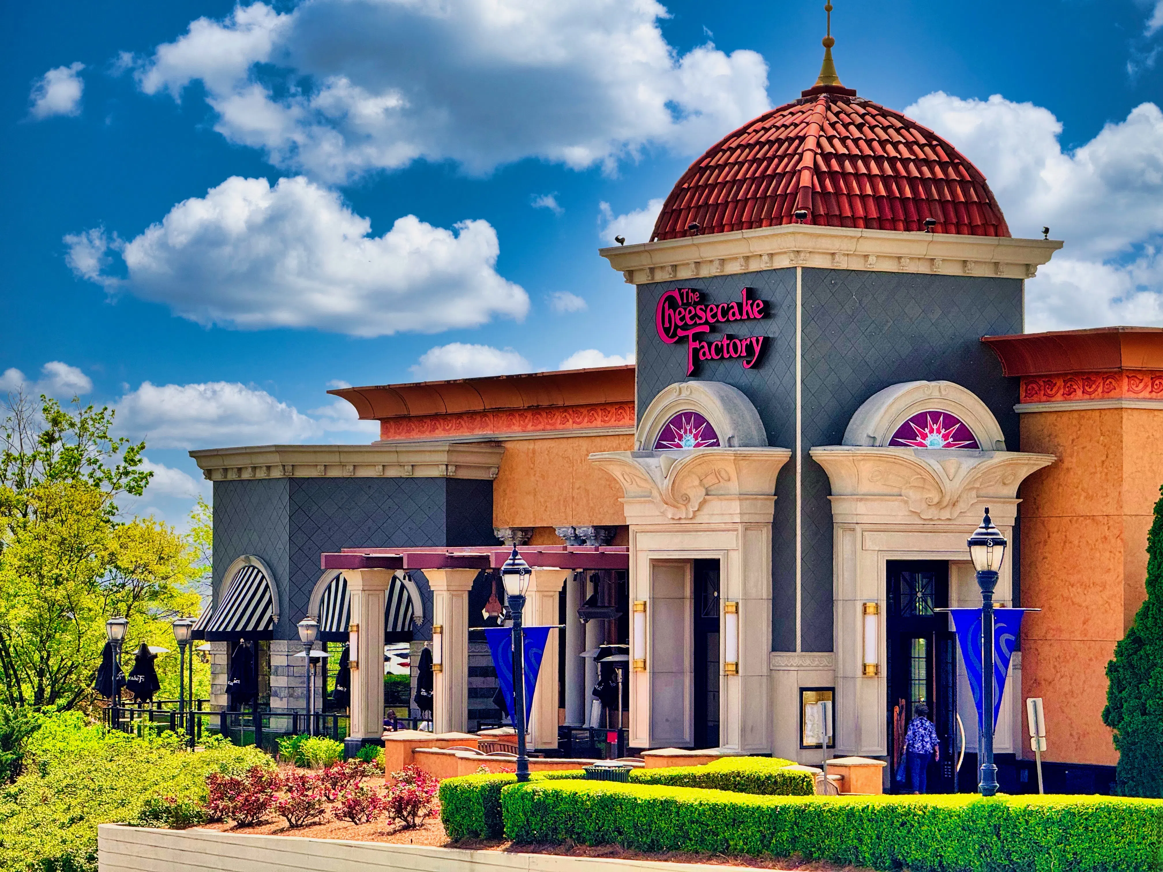 Cheesecake Factory at The Summit mall, Birmingham