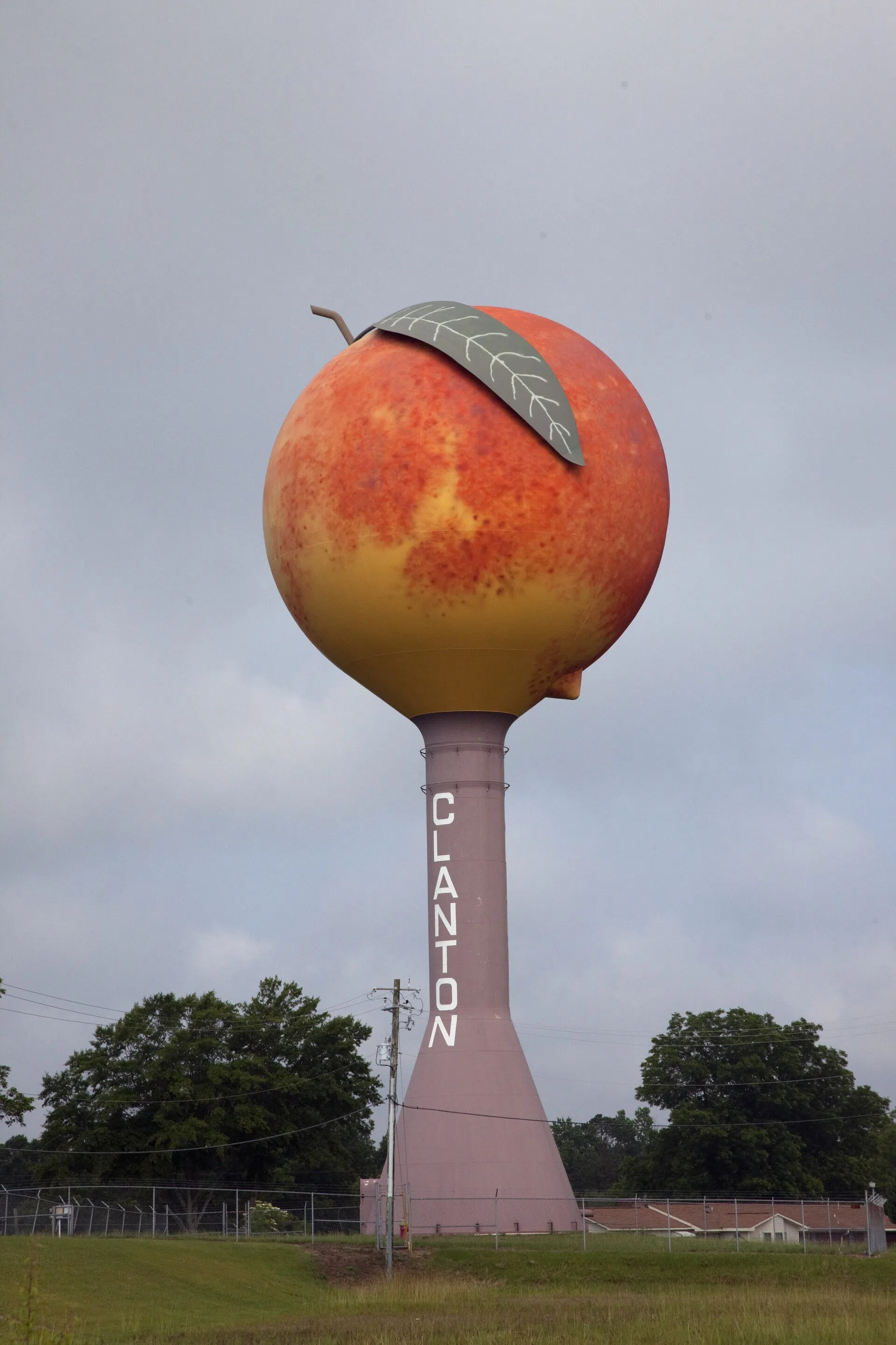 Clanton, Alabama peach water tower
