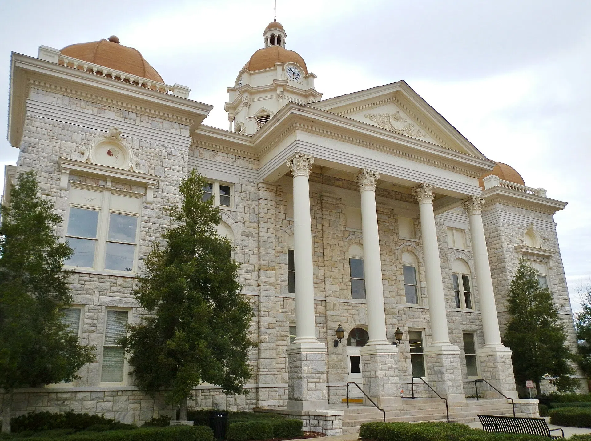 Shelby County Courthouse in Columbiana, Alabama
