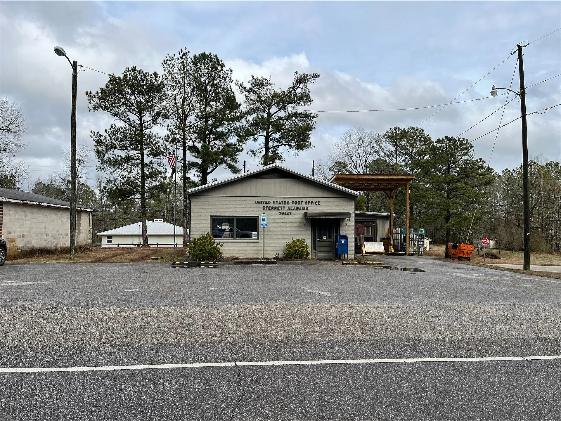 Post office in Sterrett, Alabama