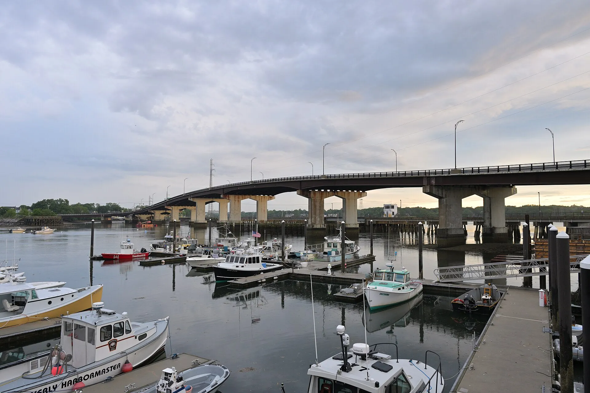 The Veterans Memorial Bridge (foreground) and Beverly Draw railroad bridge (background) over the Danvers River