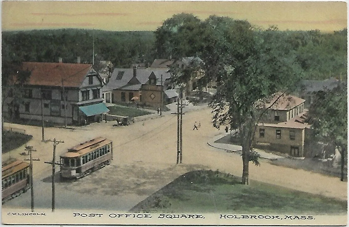 Divided back postcard of Post Office Square (Franklin and Plymouth) in Holbrook with a pair of streetcars on the Quincy–Brockton line
