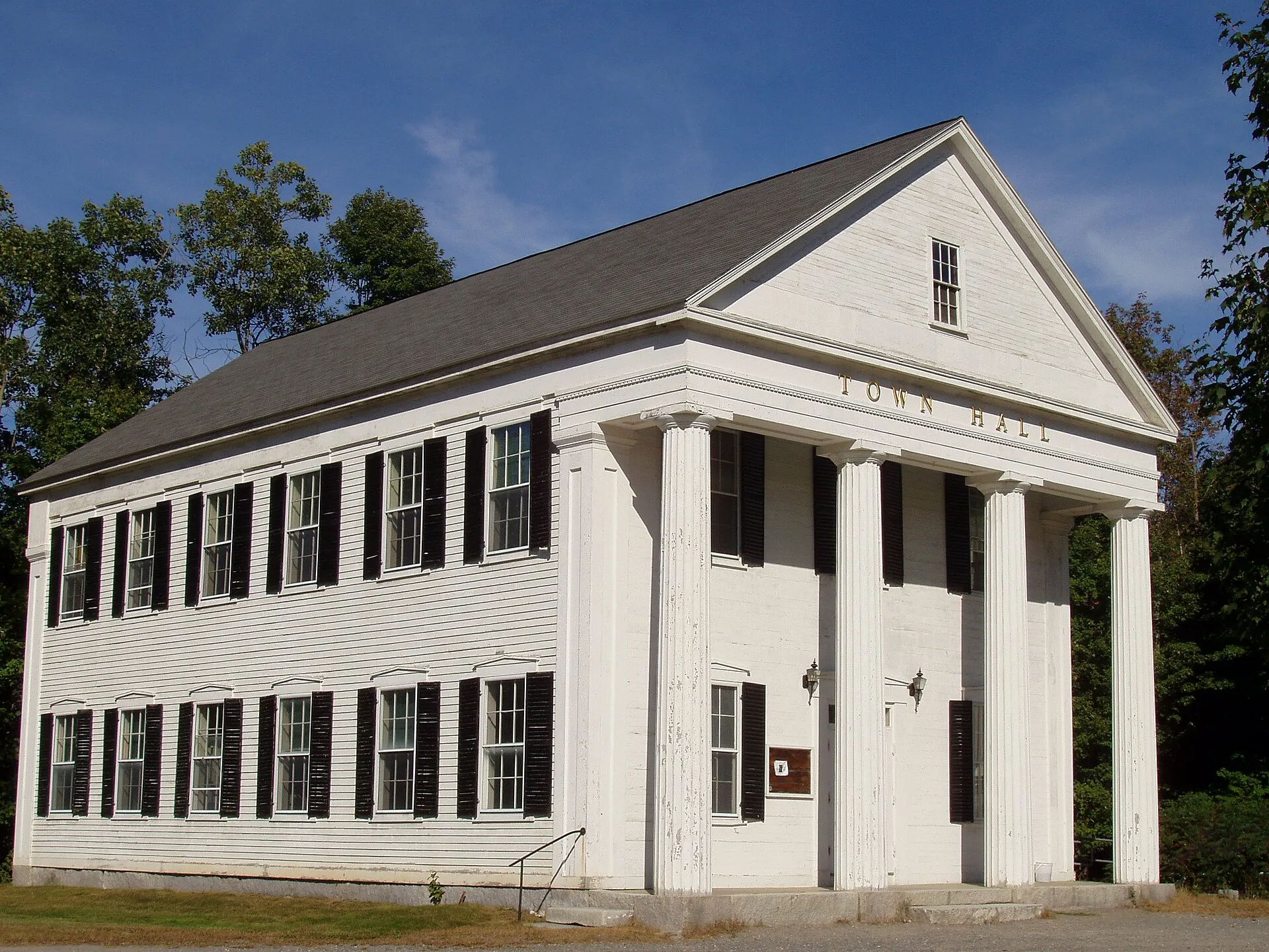 Town Hall - Shirley Center, Massachusetts. Photograph taken by me, October 2005.