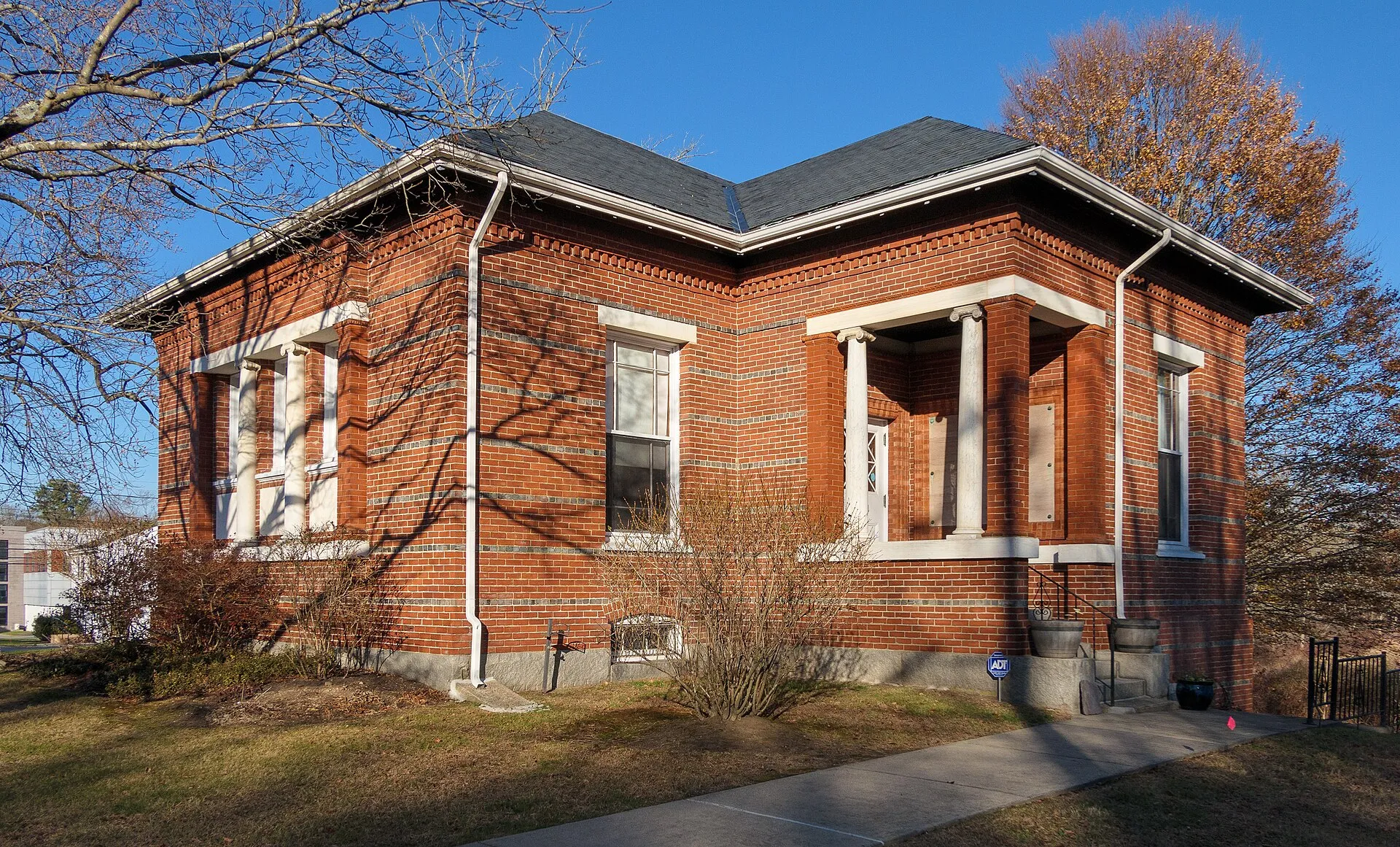 Old Bridgewater Historical Society, 162 Howard St, West Bridgewater, Massachusetts.