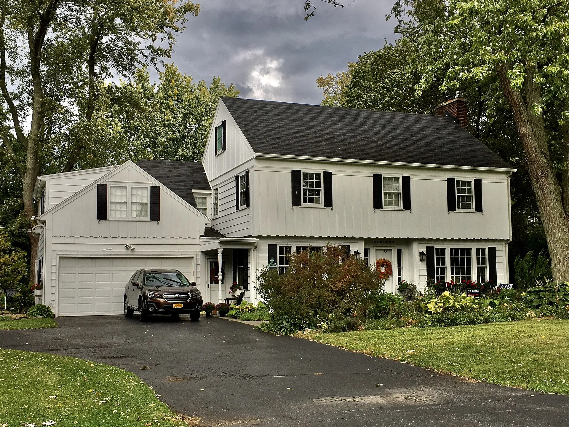 House at 10700 Boyd Drive