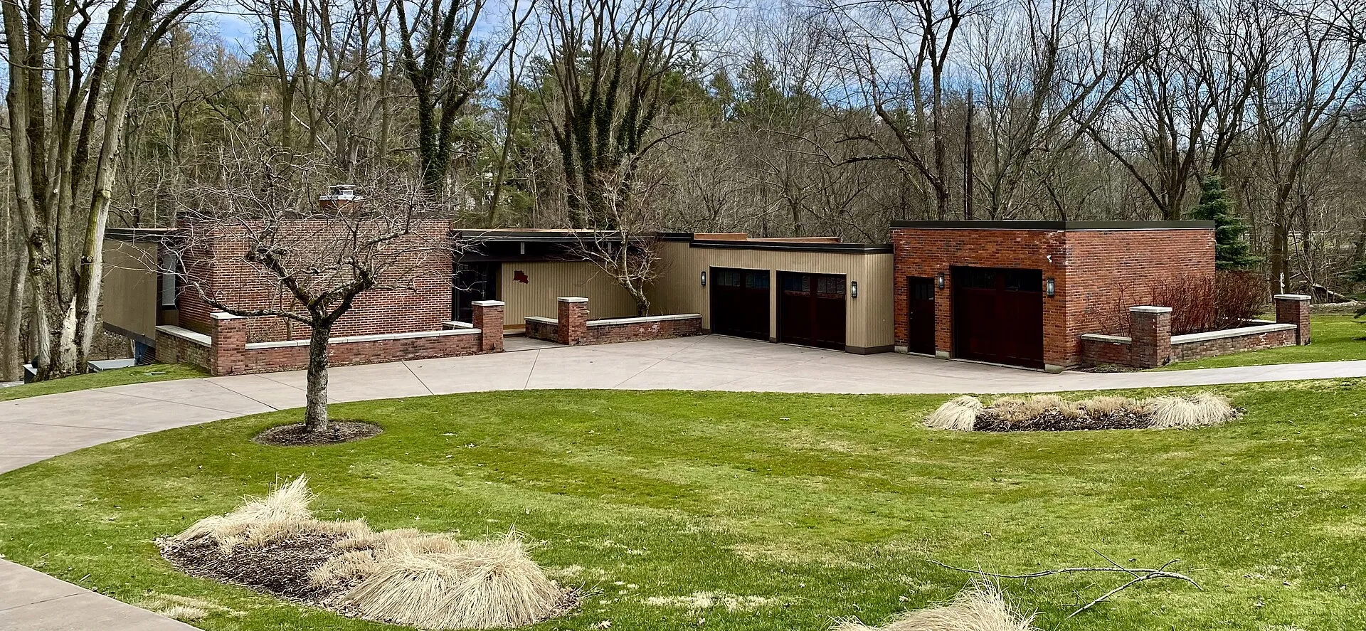 Charles and Virginia Clark House, Elma