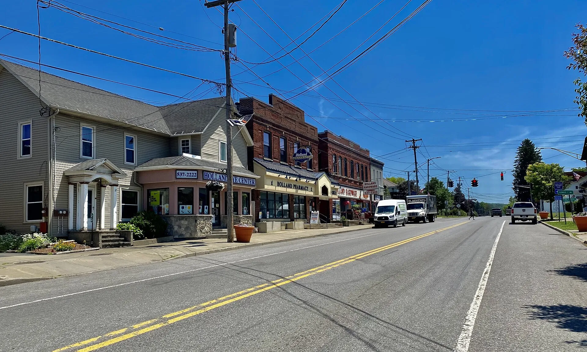 North Main Street, Holland