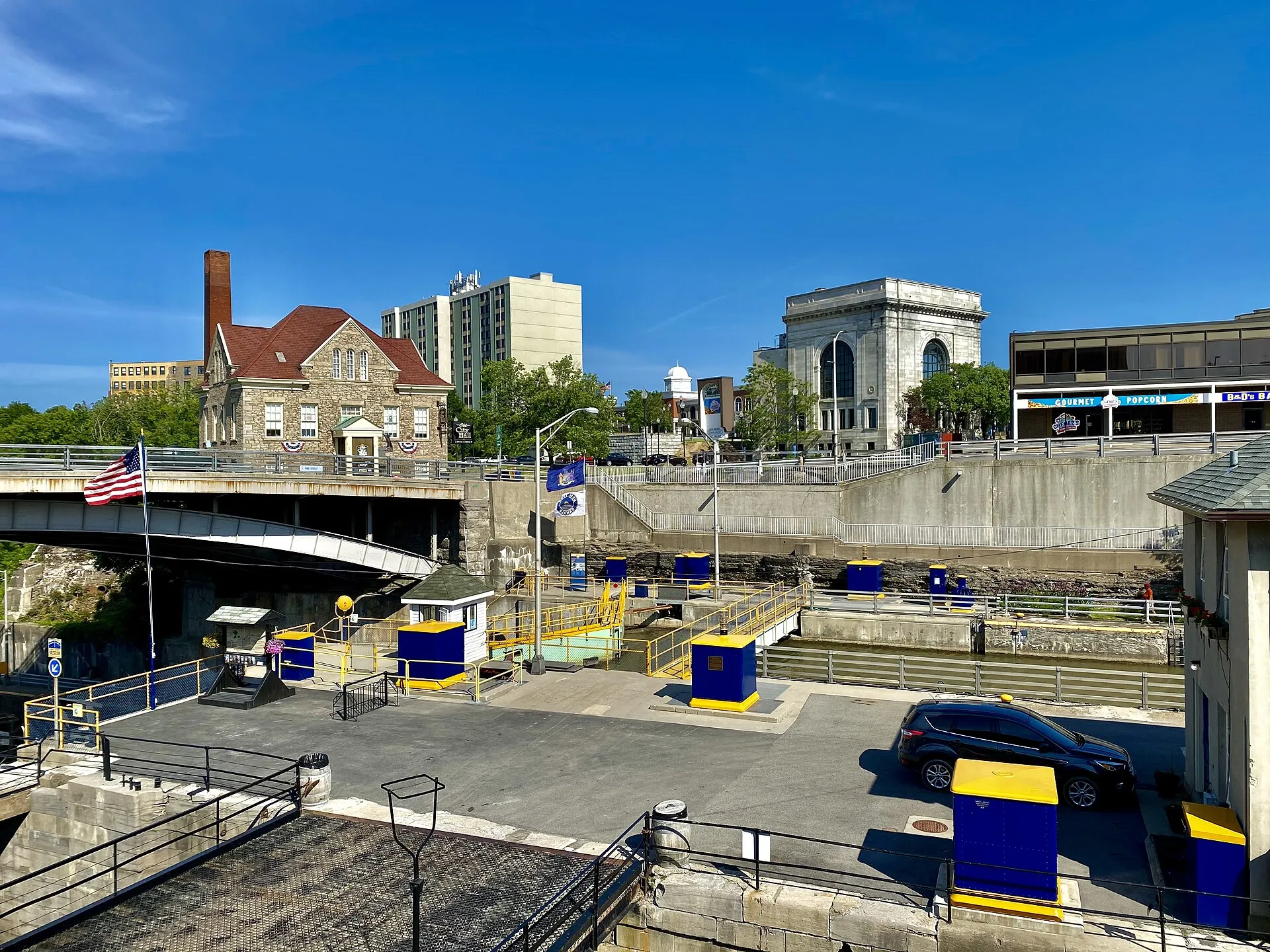 Flight of Five locks from Canal Street