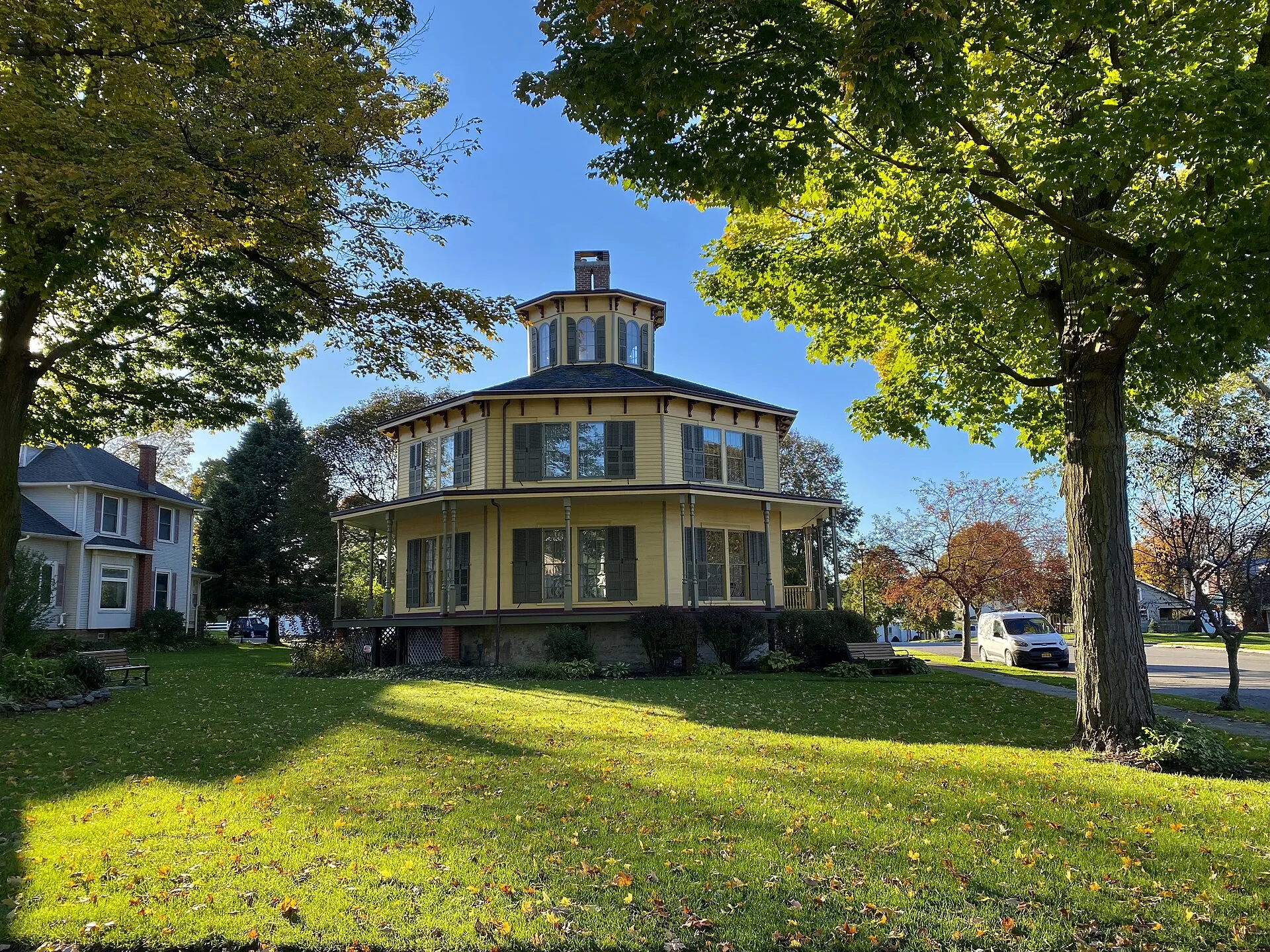 Rich-Twinn Octagon House in Akron (within the Town of Newstead)