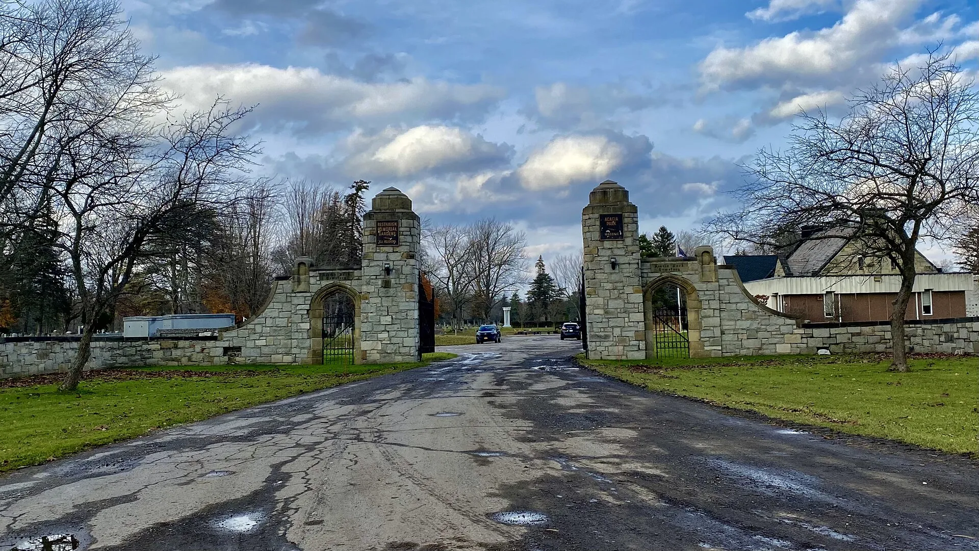 Gates of Acacia Park Cemetery