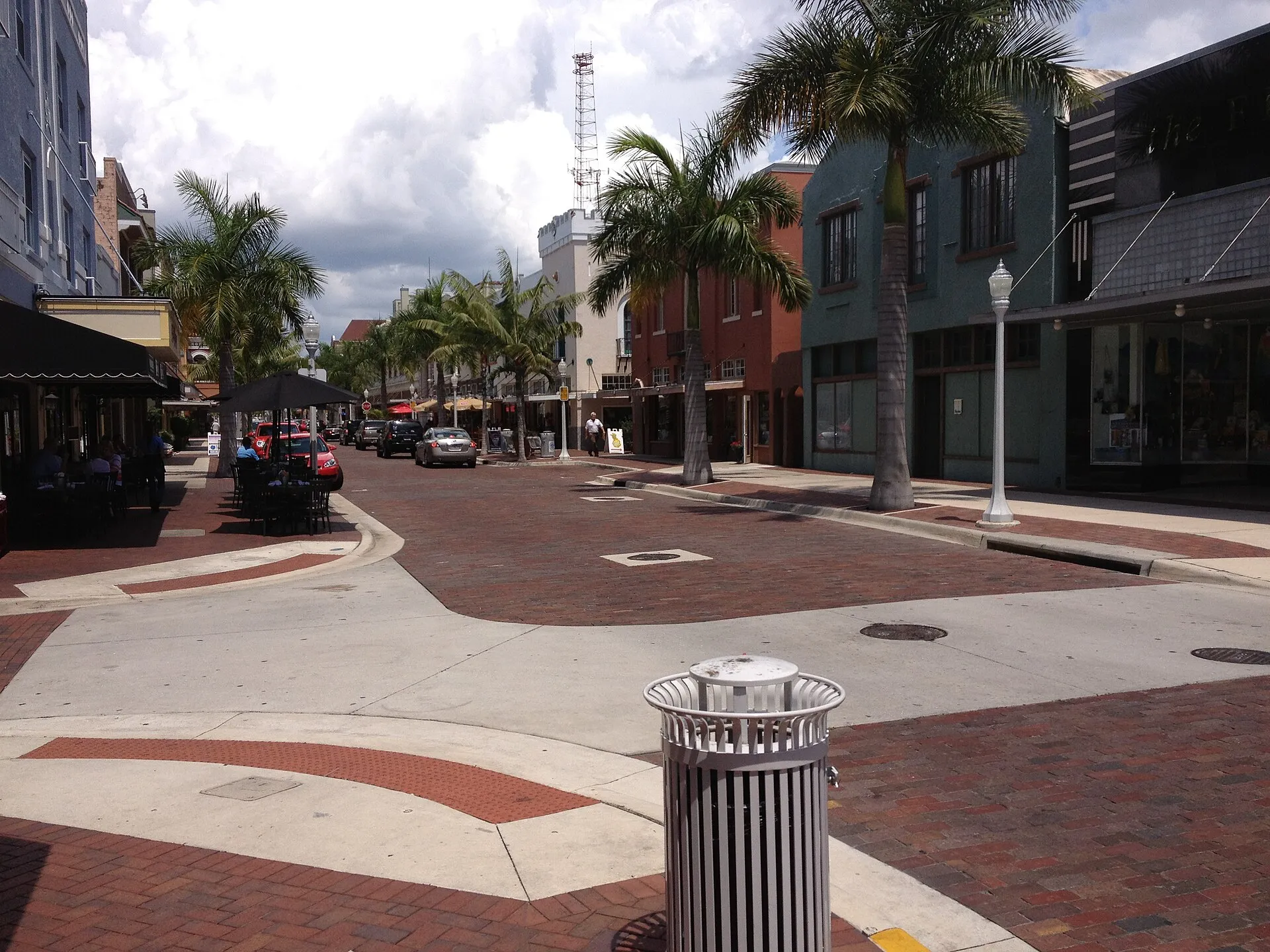First Street through historic downtown Fort Myers.
