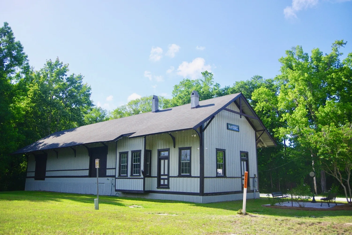 The Ravenel train depot.