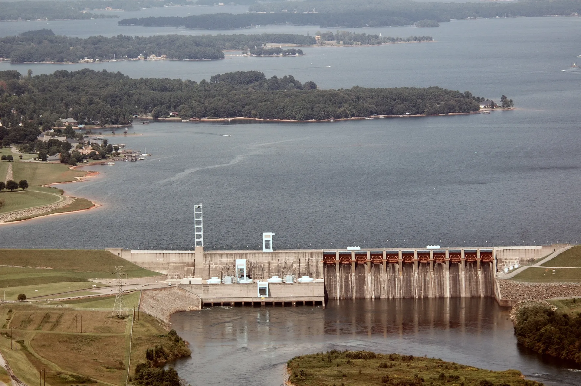 Nearby Westport area: Duke Power's Cowans Ford Dam